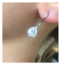 Load image into Gallery viewer, Chloe ➺ Small droplet bridesmaid earrings silver
