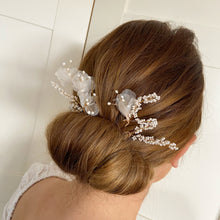 Load image into Gallery viewer, Melody ➺ Delicate flower hair pins (3 piece set)
