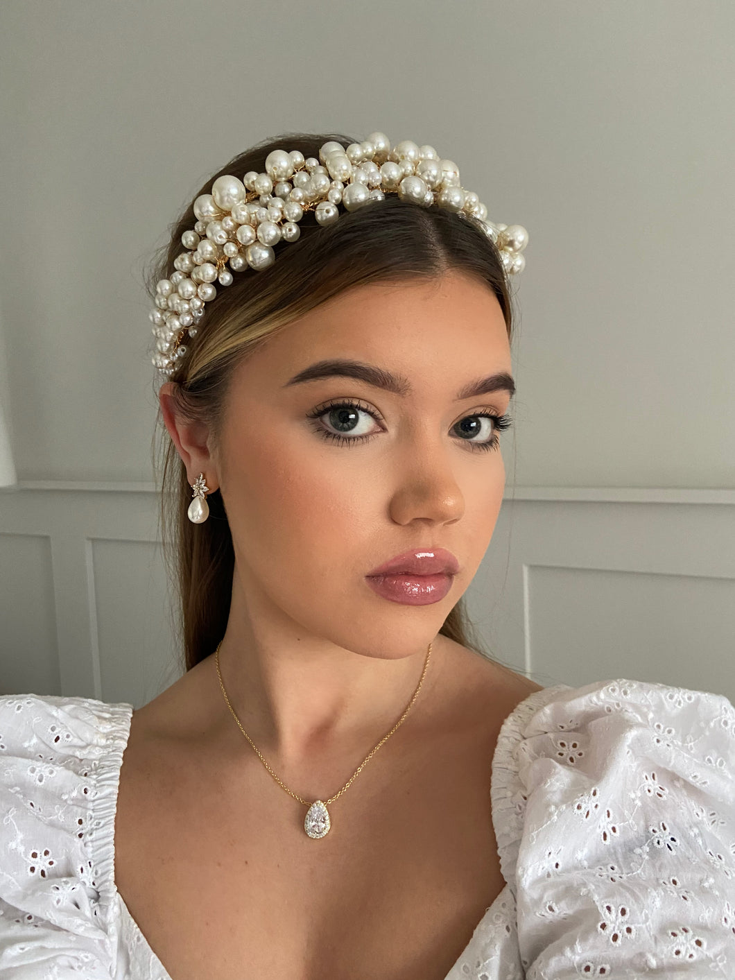 Kora  ➺ Pearl bridal crown headband