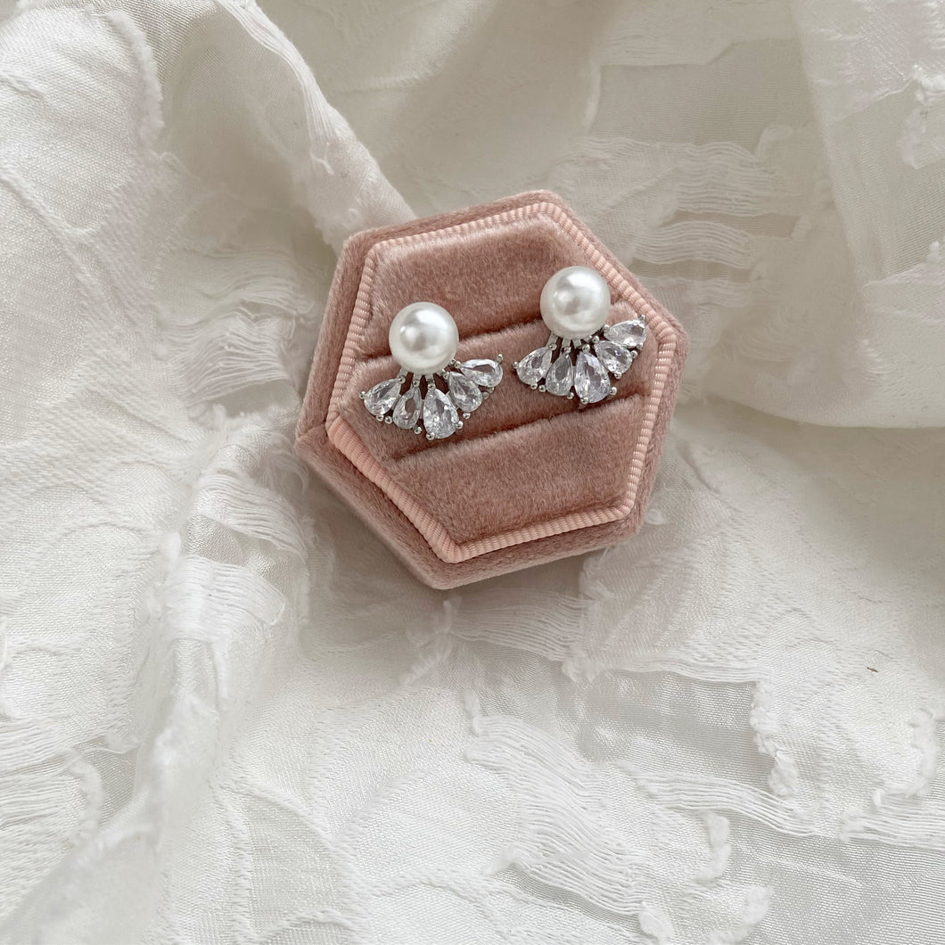 Grace ➺ Silver Pearl earrings