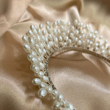 Load image into Gallery viewer, Everdeen  ➺ Pearl crown
