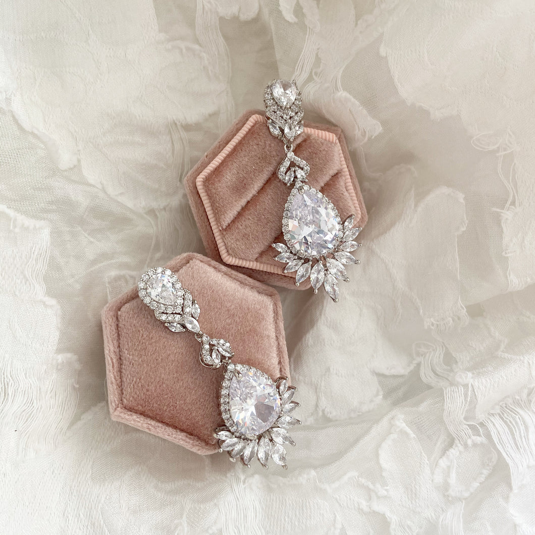 Tia ➺ Long Silver bridal earrings