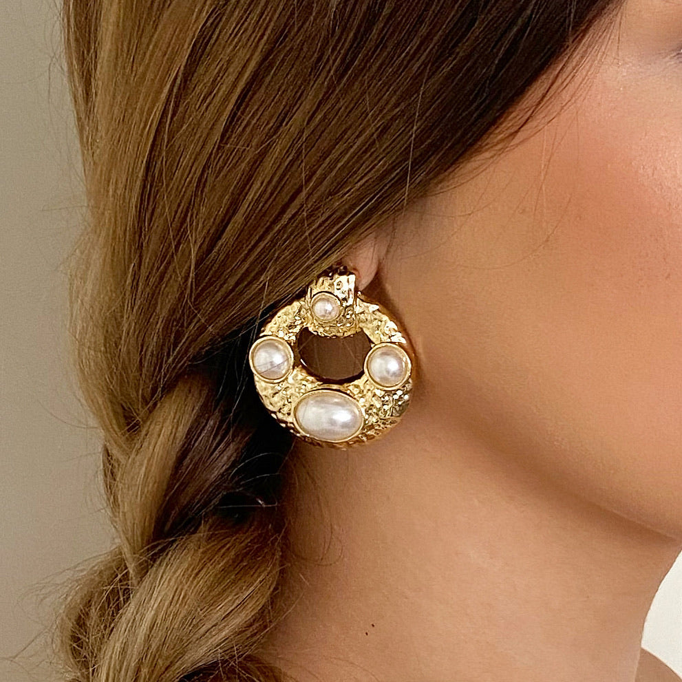 Harlow ➺ Gold Pearl large earrings